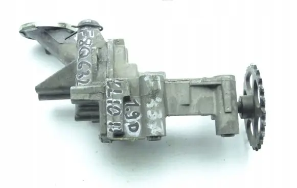 Renault Clio II Oil pump 7700600252