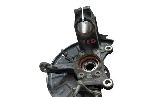 Audi Q3 8U Front wheel hub spindle knuckle