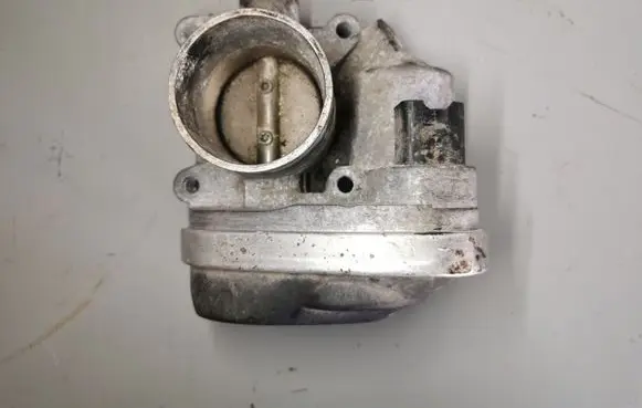 Skoda Fabia Mk1 (6Y) Throttle valve 036133062N