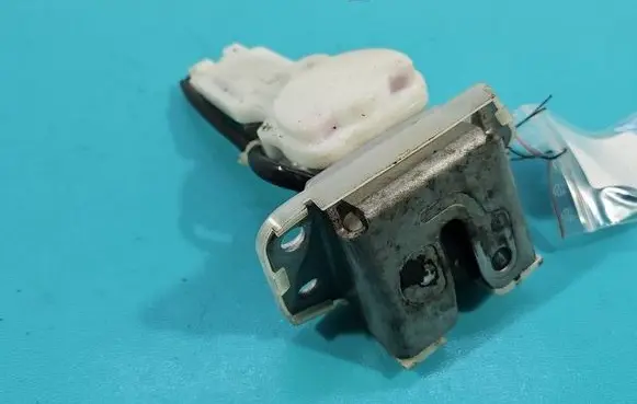 Suzuki SX4 Tailgate/trunk/boot lock/catch/latch IMPRK1537649