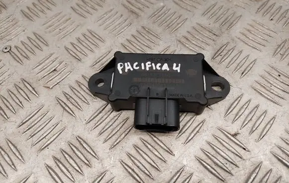 Chrysler Pacifica Fuel injection pump control unit/module 68193711AC