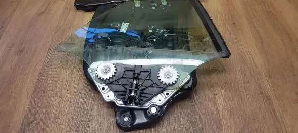 BMW 2 F22 F23 Rear door window regulator with motor 7363858