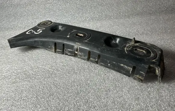Audi A6 S6 C5 4B Front bumper mounting bracket 4B0807283B