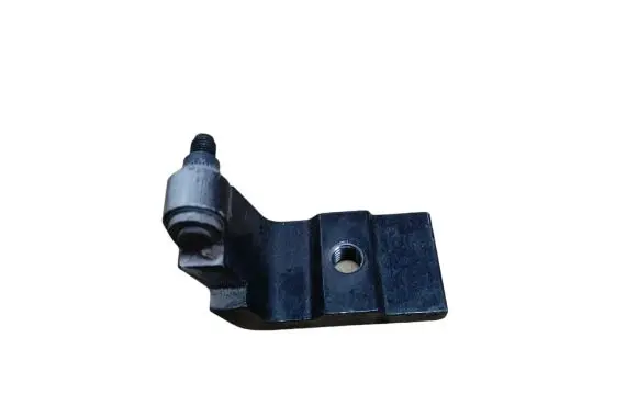 BMW 5 E60 E61 Rear door lower hinge 7068090