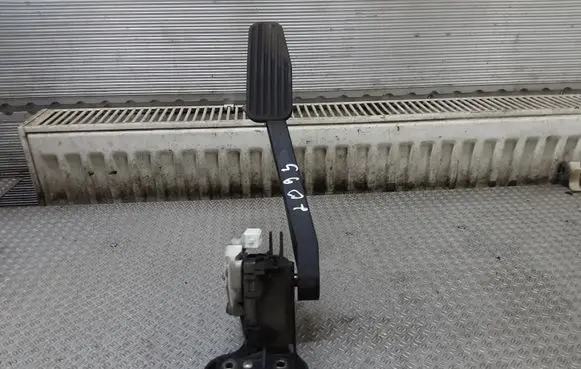 Volvo S60 Brake pedal 30636003