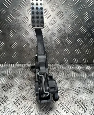 Mercedes-Benz B W245 Accelerator throttle pedal 91736020