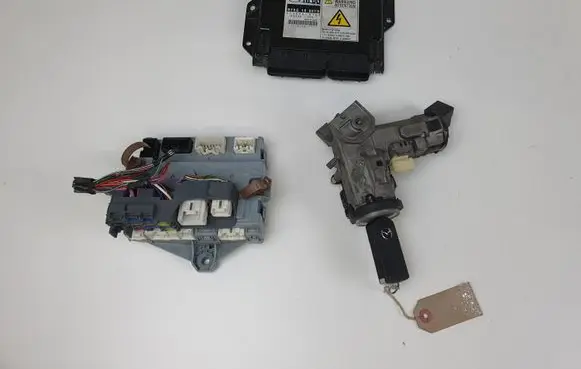 Mazda 6 Engine ECU kit and lock set 2758008103 RF8G18881D GS1D66938A