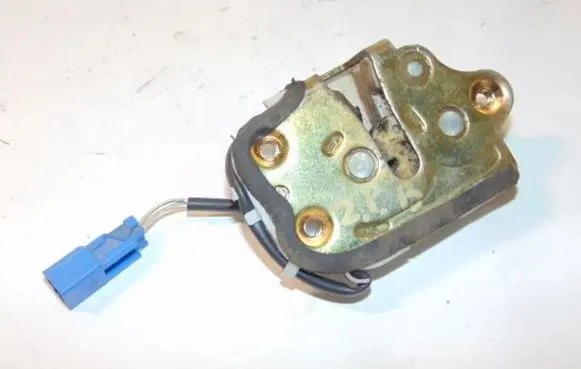 Loading door lock