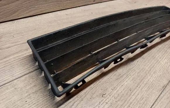 Skoda Octavia Mk3 (5E) Front bumper lower grill C570