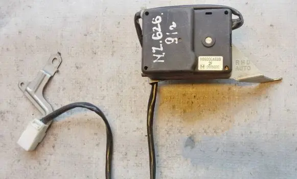 Mazda 626 Air flap motor/actuator HB600GA6BB
