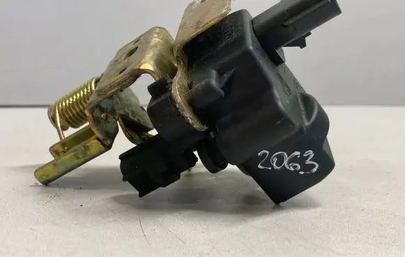 Jeep Grand Cherokee (WK) Tailgate window lock/catch/latch 