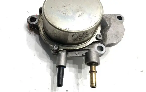 Opel Mokka Vacuum pump 55598084