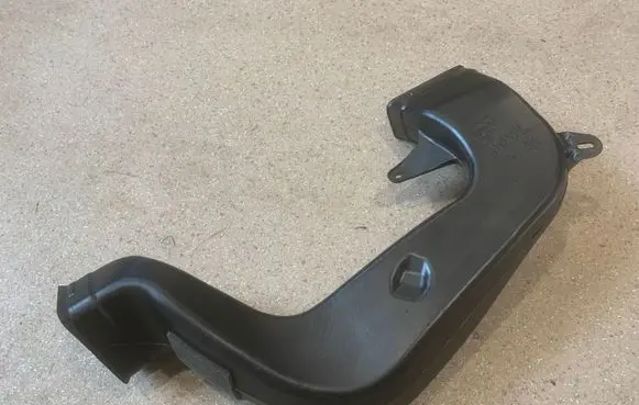 Audi e-tron Cabin air duct channel 4KL819656