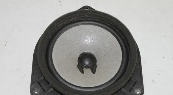 Toyota Corolla Verso E121 Rear door speaker 861600F030