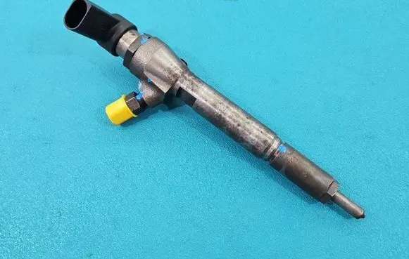 Renault Scenic II - Grand scenic II Fuel injector 8200380253 IMPRK1443372