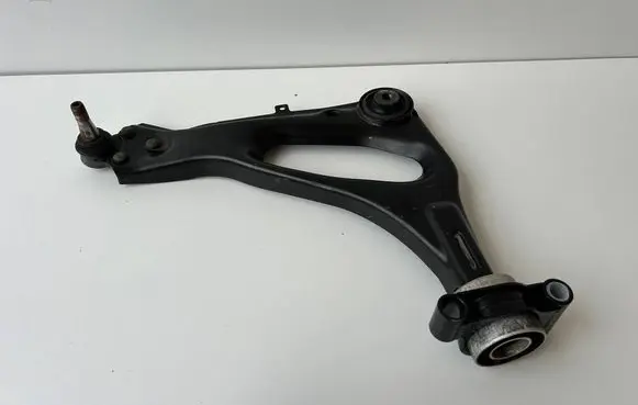 Mercedes-Benz Vito Viano W447 Front control arm 4473307500
