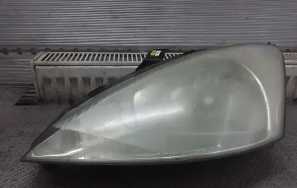 Ford Focus Headlight/headlamp