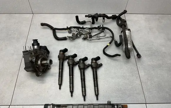 Audi Q3 8U Fuel injection system set 03L130277J 03L130755D 03L089M