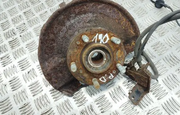 Mitsubishi Outlander Front wheel hub