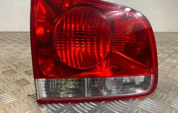 Volkswagen Touareg I Tailgate rear/tail lights