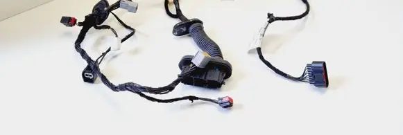 Ford Transit Courier Front door wiring loom ET7614A584AHG ET7614A584