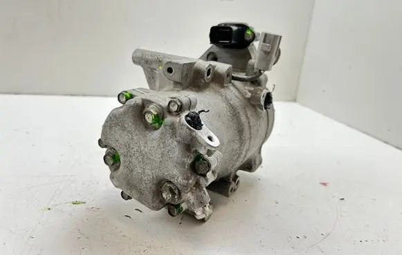 Mitsubishi Outlander Air conditioning (A/C) compressor (pump) AKJ200A304