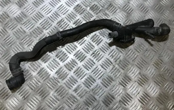 Volkswagen PASSAT B6 Engine coolant pipe/hose 03l121131aa