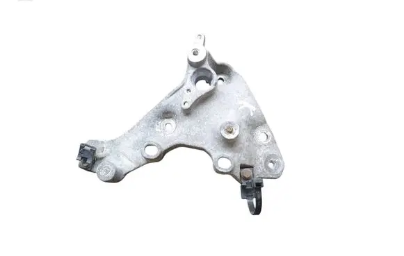 Engine mounting bracket