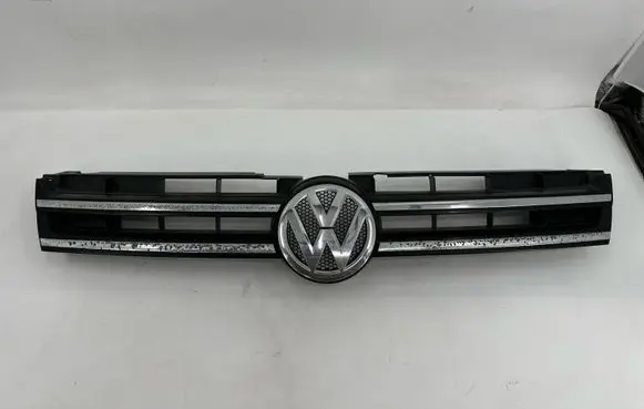 Volkswagen Touareg II Front bumper upper radiator grill 7P6853651A