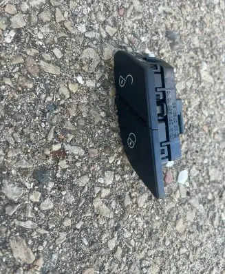 Mercedes-Benz ML W164 Central locking switch button A2518201010