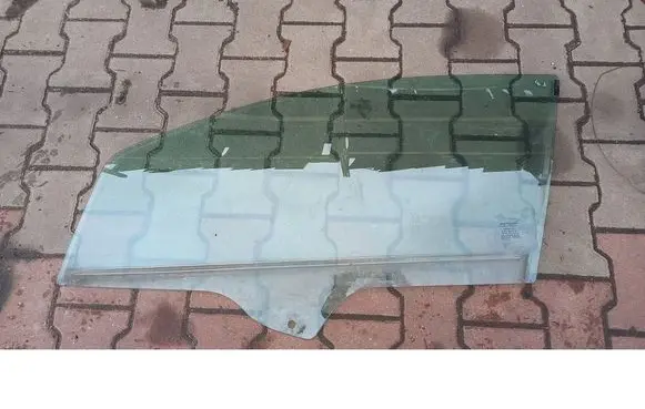 Fiat Punto (199) Front door window glass four-door