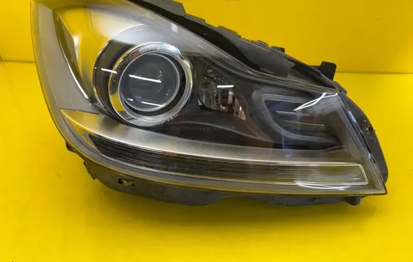 Mercedes-Benz C W204 Headlight/headlamp A2048204439