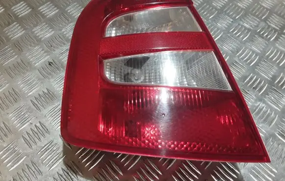 Skoda Fabia Mk1 (6Y) Rear/tail lights 6Y6945095B 6Y945111B