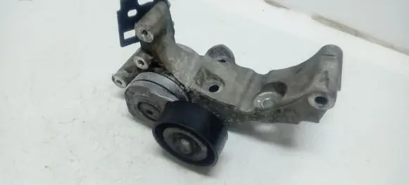 Opel Astra J Generator/alternator bracket 