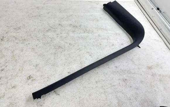 Tesla Model Y Front sill trim cover 149461900D 2022929 D2122272001486