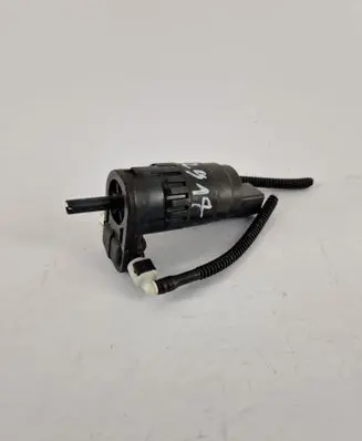 Volkswagen Golf Plus Windscreen/windshield washer pump 1K6955651