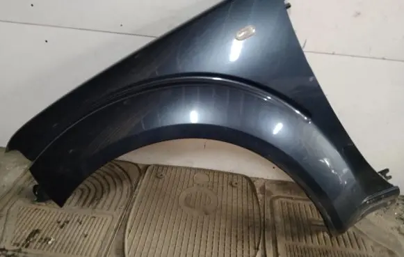 Nissan Pathfinder R51 Fender
