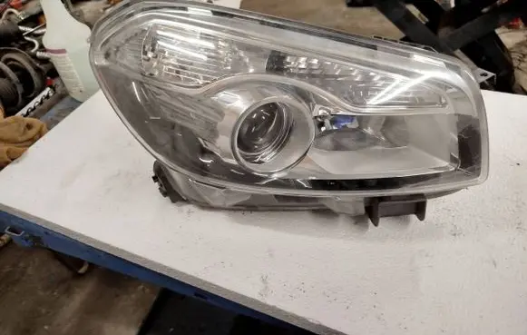 Nissan Qashqai Headlight/headlamp 26010BR61B 1LL01033534 11013534001366