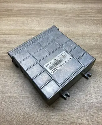 Audi A4 S4 B5 8D Engine control unit/module ECU 8D0907557C