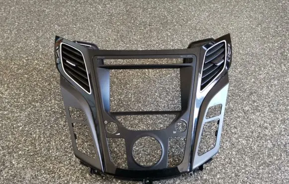 Hyundai i40 Radio/GPS head unit trim U09C873810 U09C673810