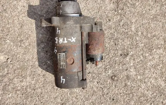 Nissan X-Trail T30 Starter motor 233008H801 M008T71471