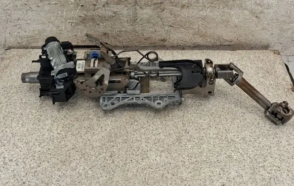 Audi A3 S3 8P Steering wheel axle 8P2419502J 08041703 8J0907137