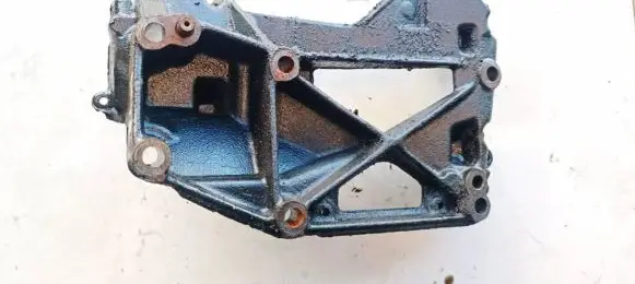 Dodge Caliber Engine mounting bracket