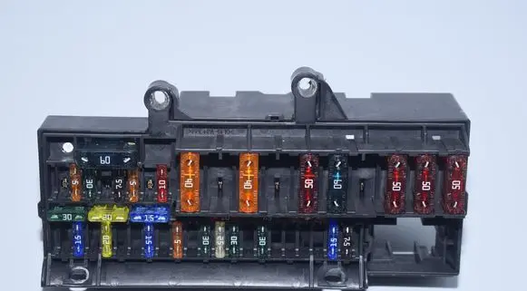 BMW 7 E65 E66 Fuse module 6900582