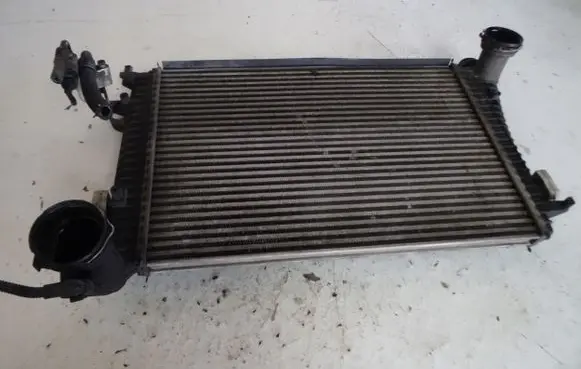 Volkswagen Caddy Intercooler radiator
