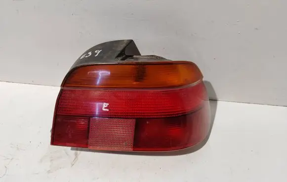 BMW 5 E39 Rear/tail lights 8358032