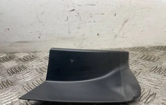 Audi A6 Allroad C7 Rear/tail light trim molding 4G9945254