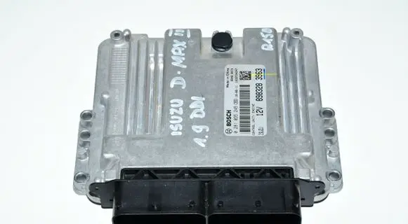 Isuzu D-Max Engine control unit/module ECU 8983283963 0281035245