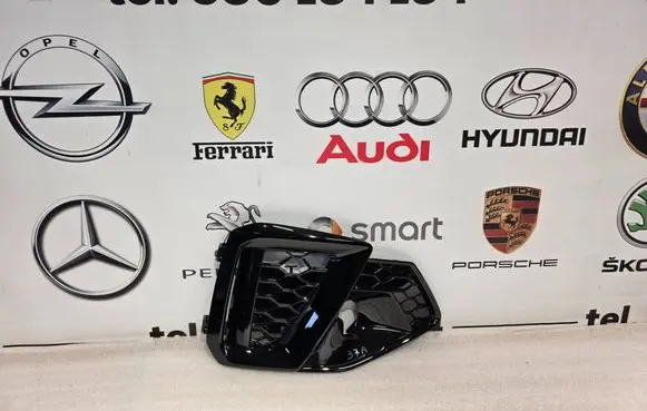 Audi A4 S4 B9 8W Front bumper lower grill 8W0807682BB