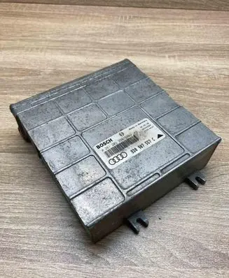Audi A4 S4 B5 8D Engine control unit/module ECU 8D0907557C 0261203938